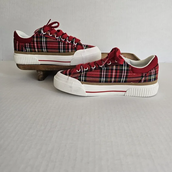 Corkys Thats Her Red Plaid Platform Sneakers Size 7 Lace Up Casual - Picture 7 of 12